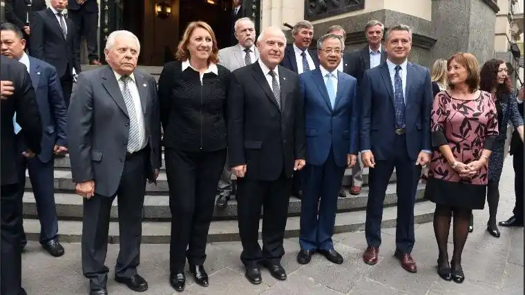 China mostró su fuerte interés por el complejo agroindustrial y la hidrovía