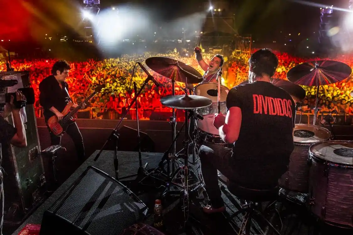 La banda se prepara para lanzar su nuevo material discográfico.