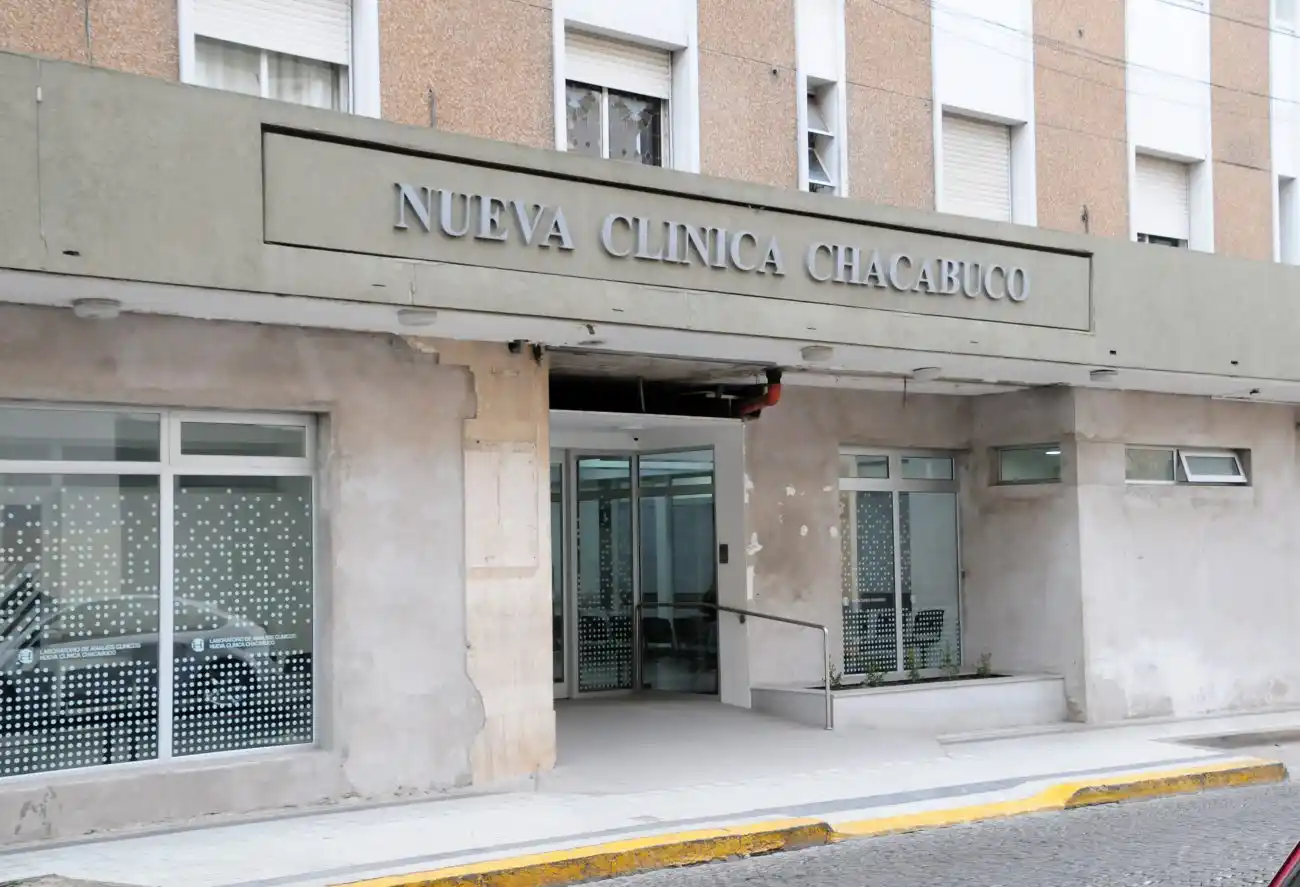 Entre el miércoles y el jueves estarán disponibles las 20 camas de la Clínica Chacabuco