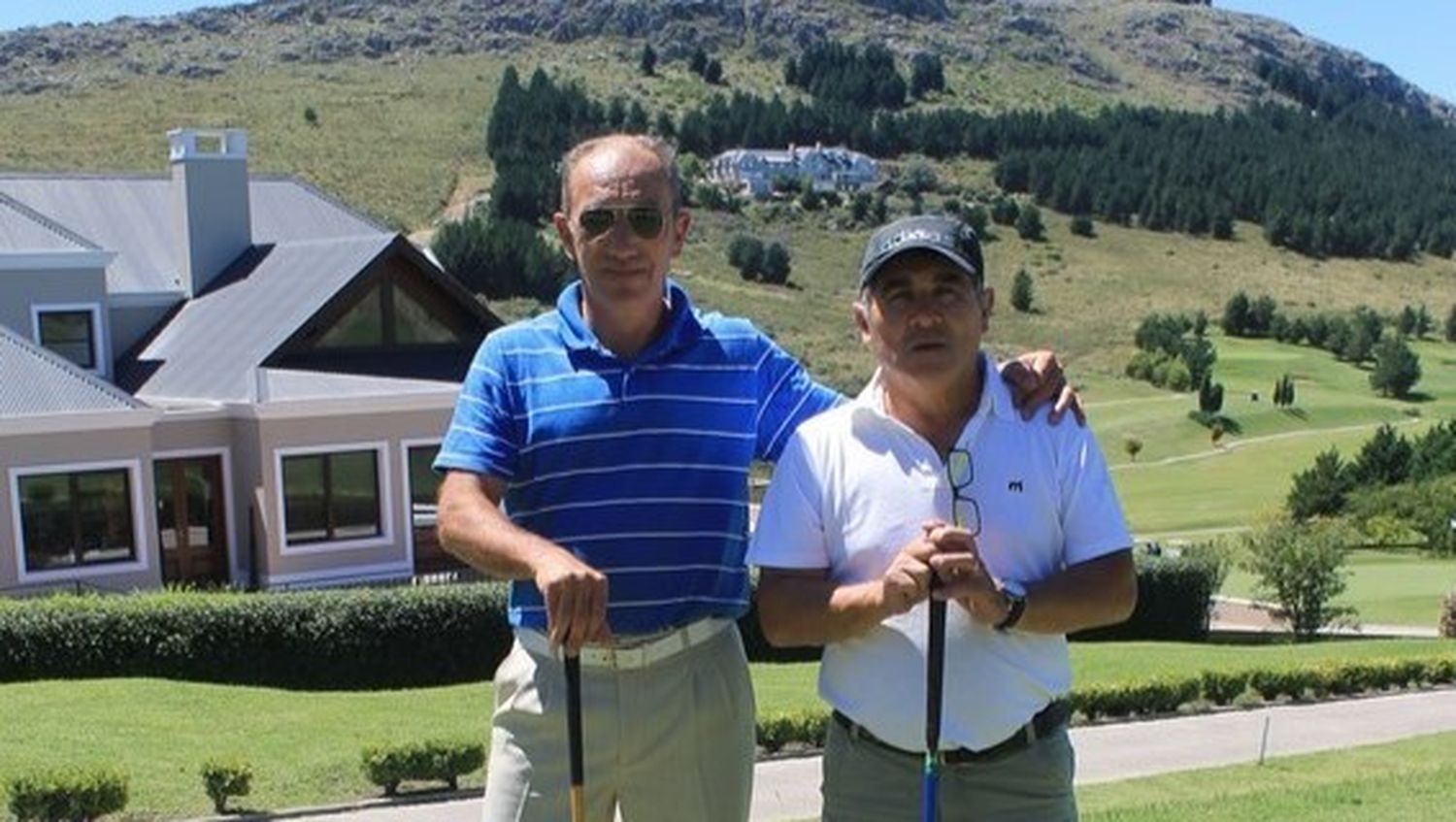 José Luis Conforti, ganador del sábado, junto a Sergio Barreto.