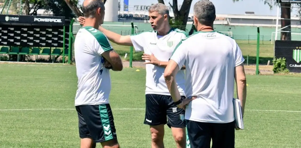 Crespo puso en marcha su ciclo como DT de Banfield