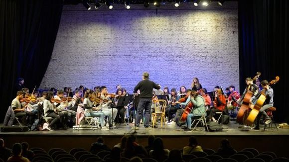 La Orquesta Municipal Infanto Juvenil brindará este domingo su “Concierto de otoño”