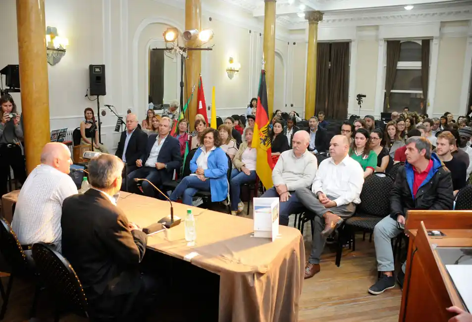 La Universidad Nacional del Centro les dio la bienvenida a los estudiantes de intercambio