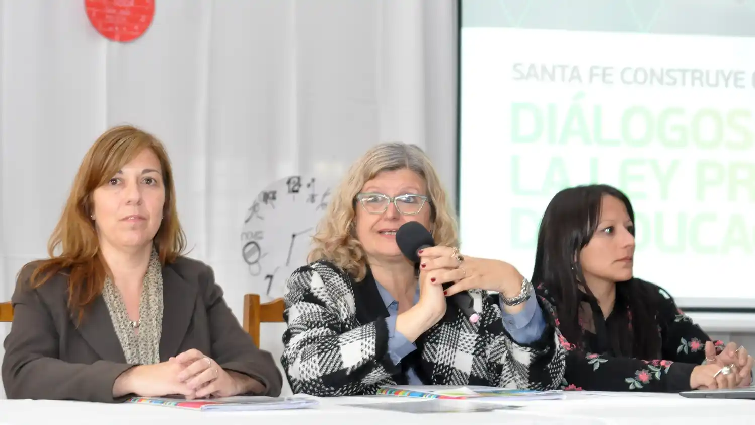 Balagué presidió el primer foro regional de participación ciudadana