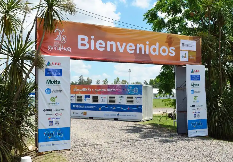 Con fuerte perfil gastronómico comienza la Fiesta Nacional de la Avicultura