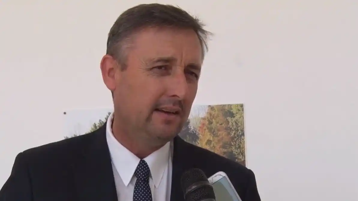 El diputado nacional Gustavo Hein propone declarar la educación como servicio público esencial