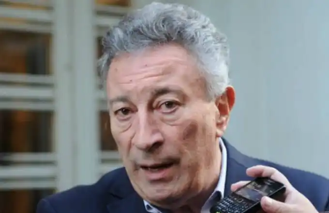 Por unanimidad, Segura fue reelegido en AFA