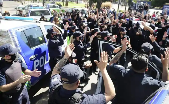 Cesantean a 400 policías bonaerenses por las protestas de septiembre de 2020
