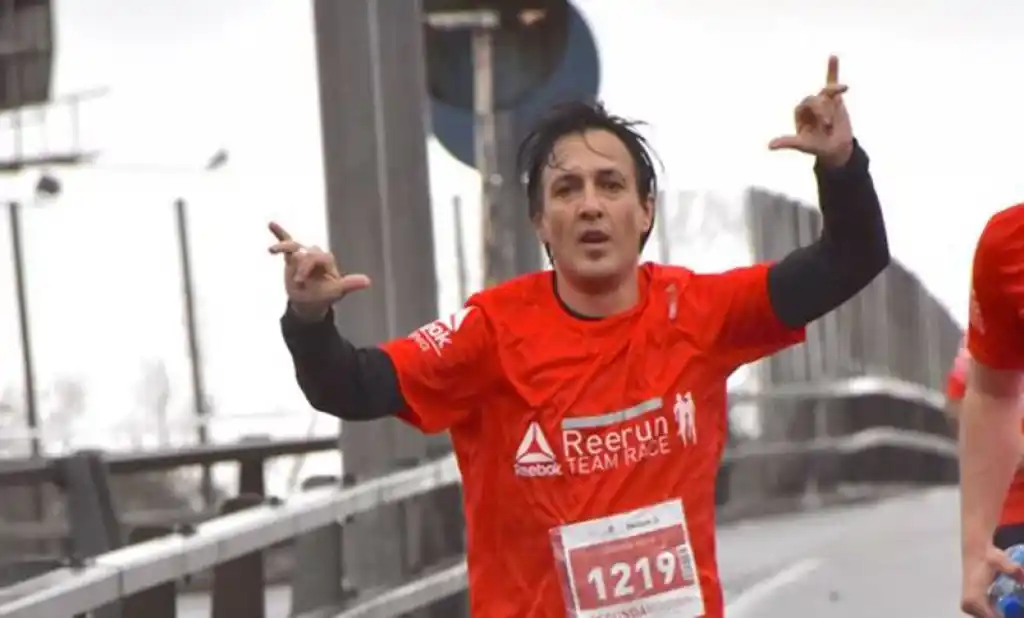 La historia de Román, el argentino con esclerosis múltiple que corrió 100km y cruzó la Cordillera de los Andes