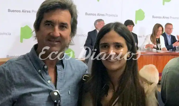 Issin y Vallota junto a la Gobernadora