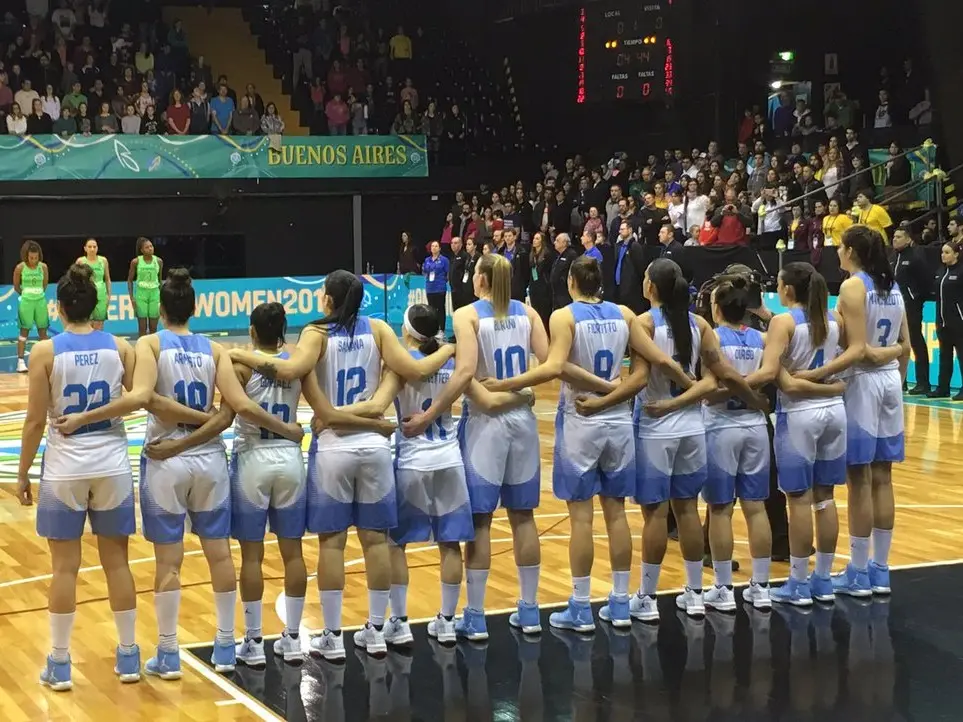 Las Gigantes debutan mañana ante Brasil en la Americup de Chile. Foto:CAB