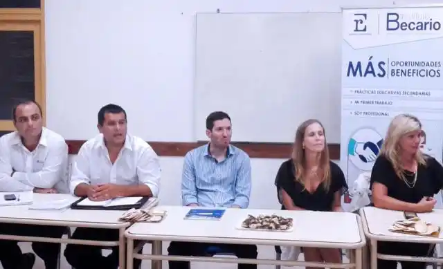 Se realizó reunión por el transporte escolar rural
