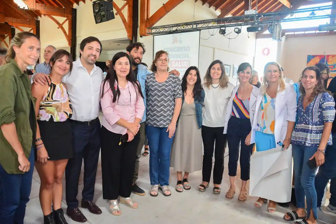 Funcionarios del área de salud local en el pre congreso provincial encabezado por el ministro Kreplak