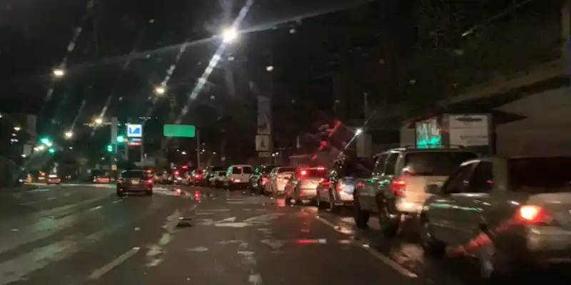 Caracas sin gasolina: estas son las 43 estaciones de servicio cerradas