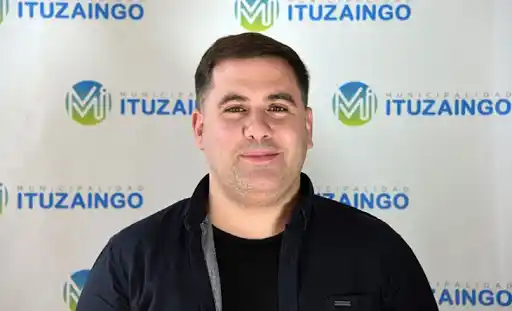 Sorpresa en Ituzaingó: El funcionario más picante del Intendente Descalzo arremetió en Twitter contra Cristina y Kicillof 