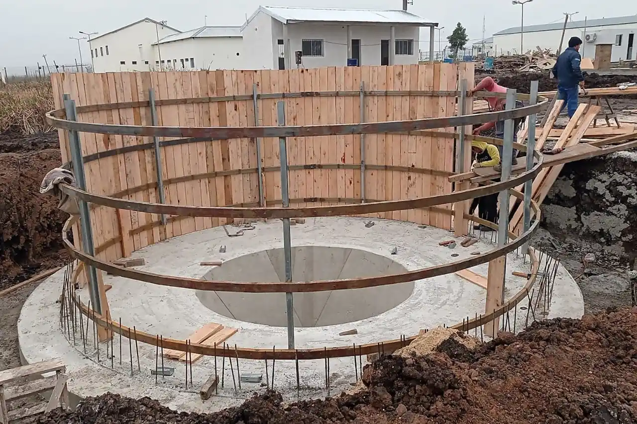 Avanza la obra de la planta de tratamiento de líquidos cloacales en Colonia El Potrero