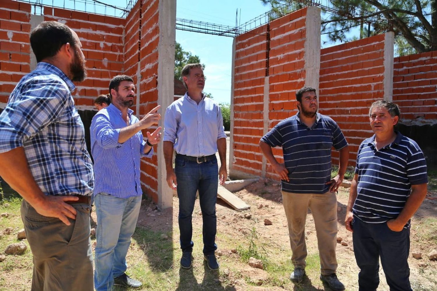 El intendente Piaggio recorrió el reinicio de las obras del nuevo edificio de Tránsito
