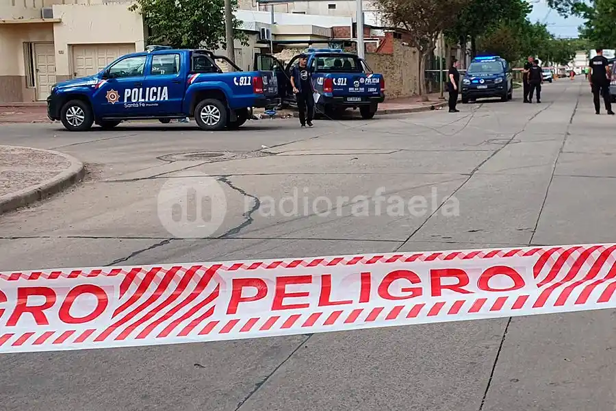Tragedia en Rafaela: policías que perseguían a delincuente chocaron a un motociclista y tristemente falleció