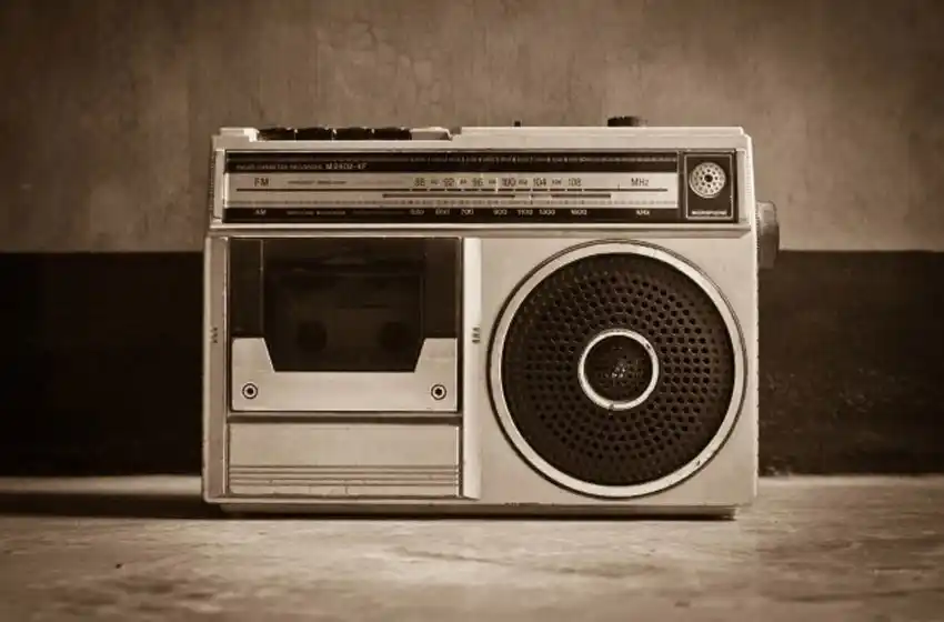 A 99 años de la primera transmisión, se celebra el Día de la Radio en Argentina