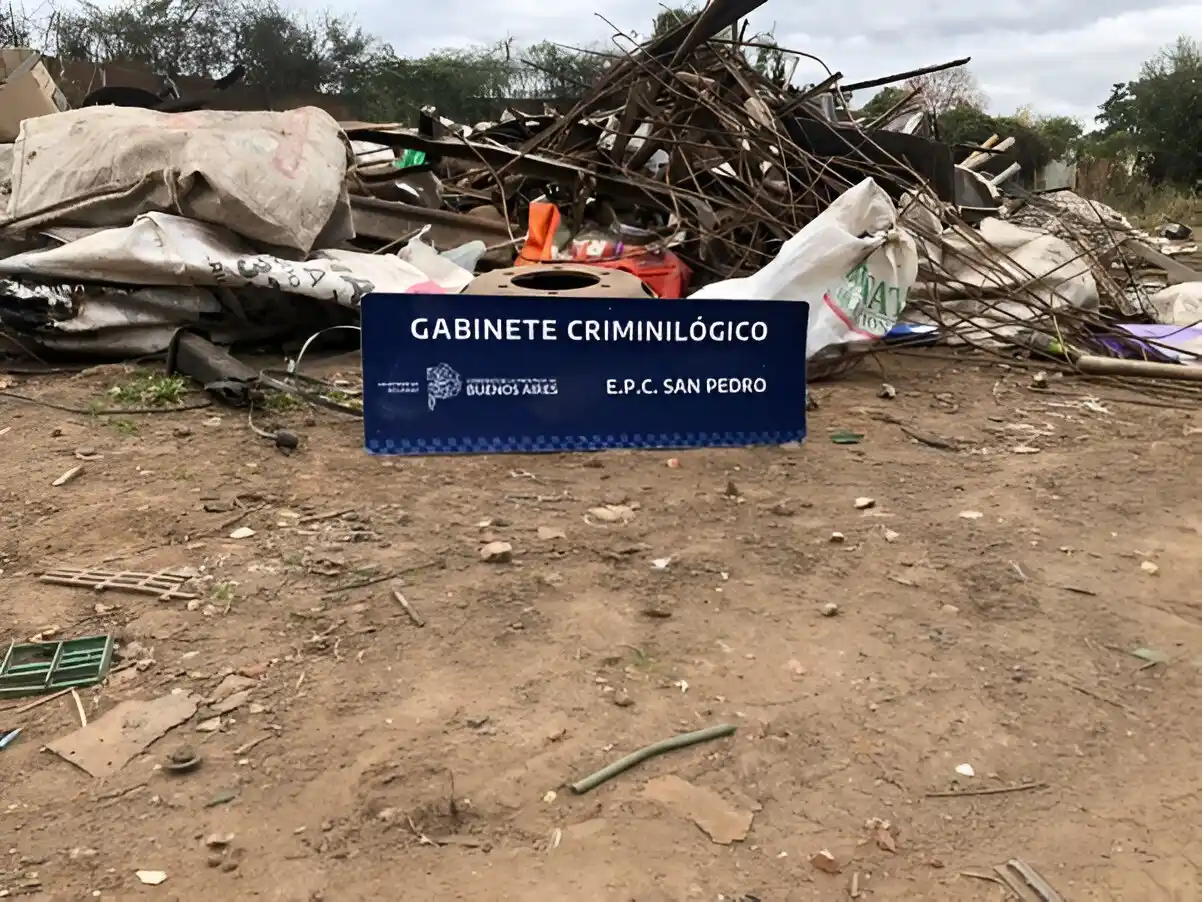 clausura chatarrería 01