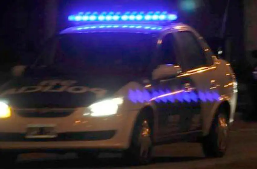 No querían terminar una fiesta clandestina, enfrentaron a la Policía y terminaron detenidos