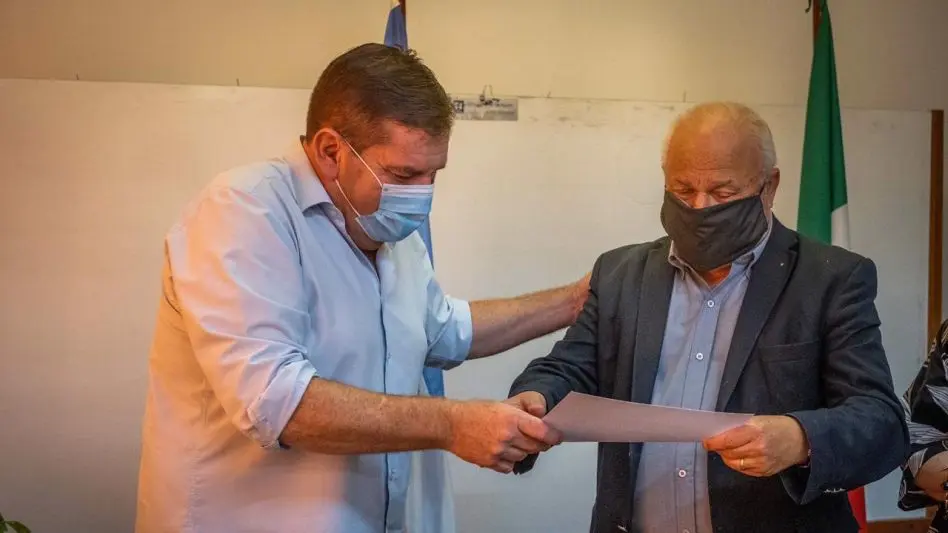 El municipio entregó un reconocimiento a Rafael Vitiello