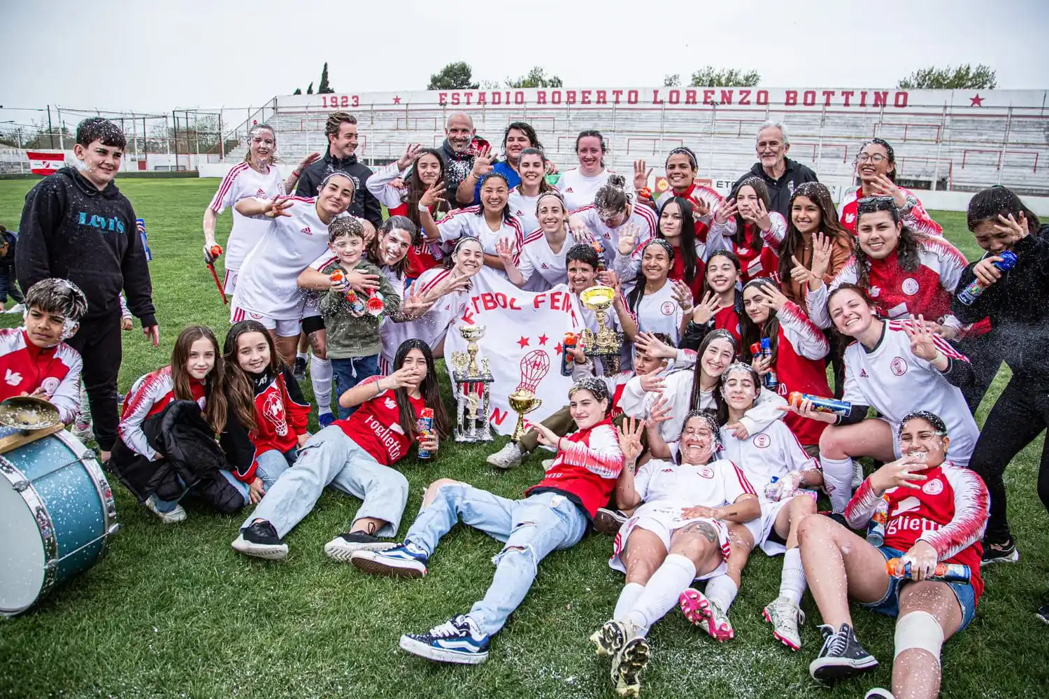 Futbol femenino: Huracán le ganó a Argentino 2 a 0 y es campeón