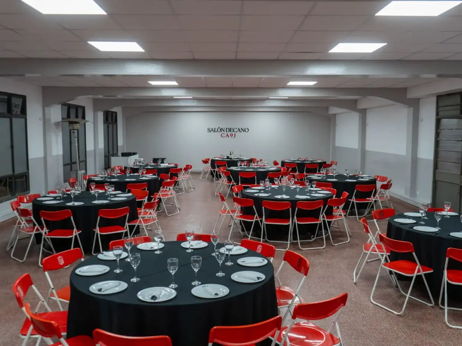 Salón Decano.