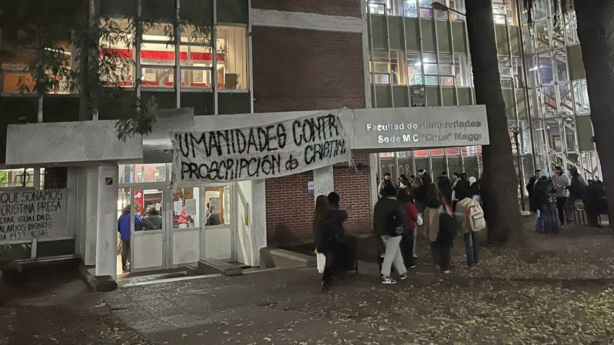 "Sin democracia no hay universidad" afirman desde la Facultad de Humanidades