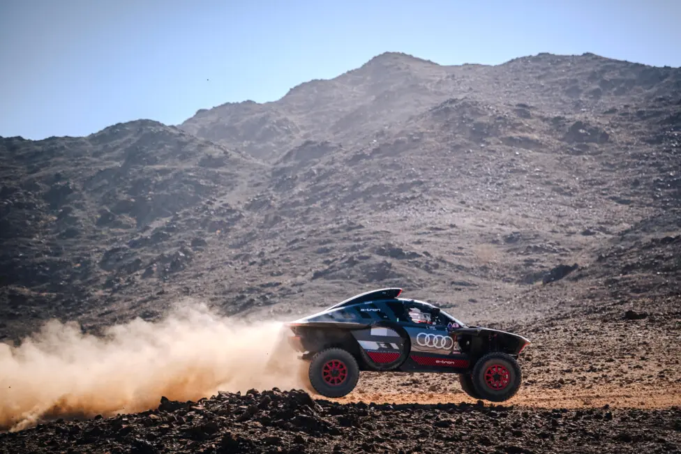 El español Carlos Sainz y una victoria histórica en el Dakar