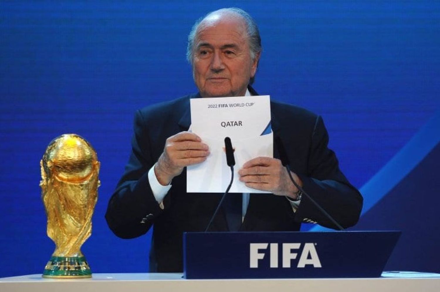 Joseph Blatter: elegir a Qatar como sede del Mundial “fue un error”