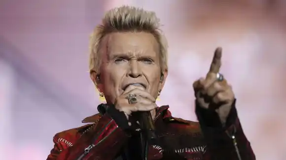 Billy Idol lanzó "Dream Into It", su primer álbum de estudio en más de una década