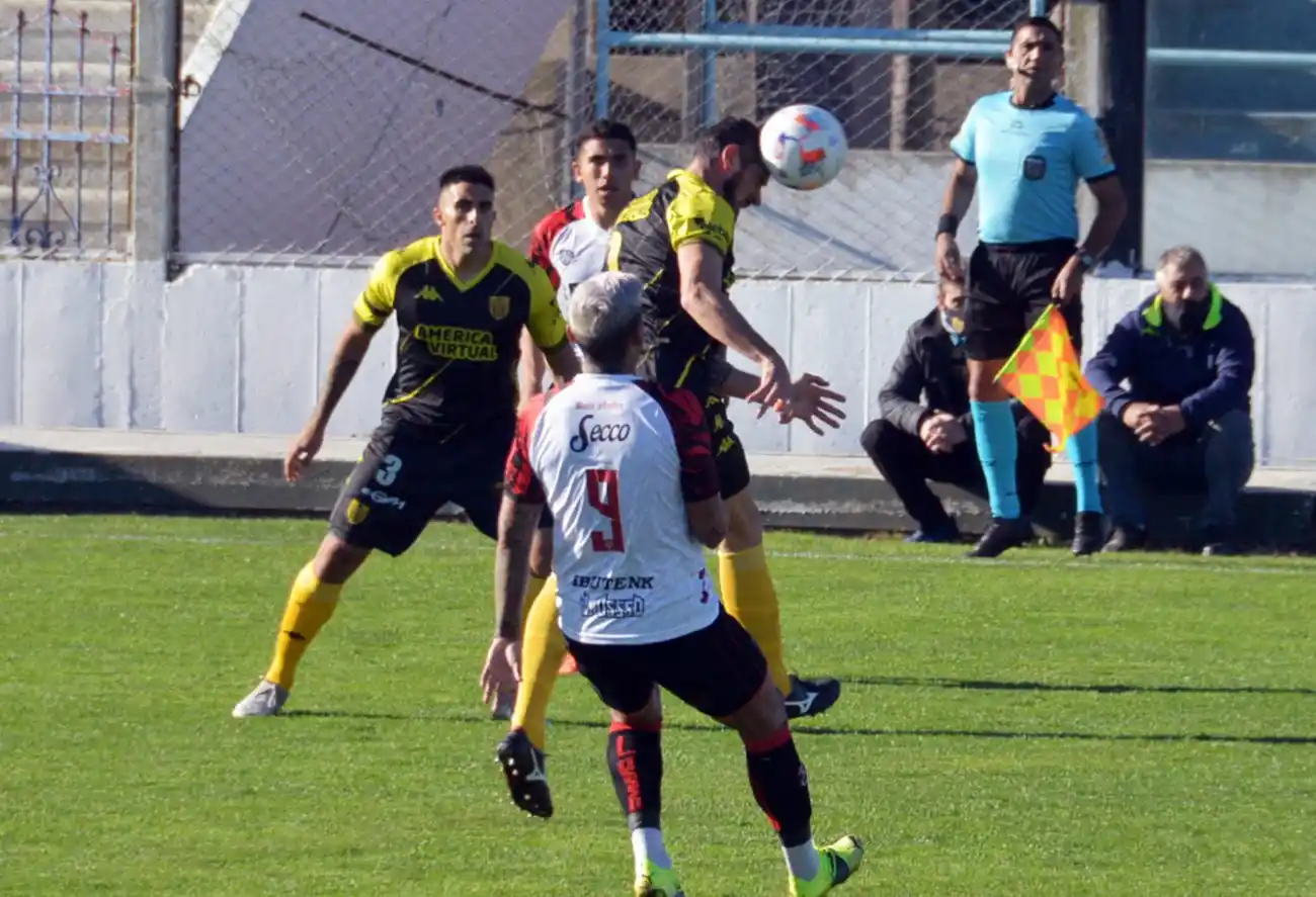 Un Santamarina sin reacción cayó de local frente a un rival más compacto y efectivo