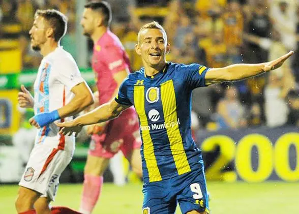 Con un hat-trick de  Marco Ruben, Central derrotó a Arsenal