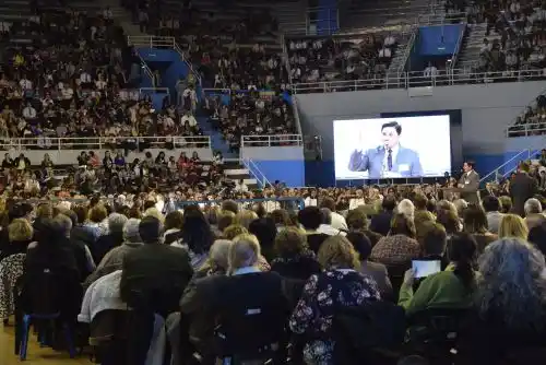 Mar del Plata: Más de 10 mil personas en asambleas de testigos de Jehová 