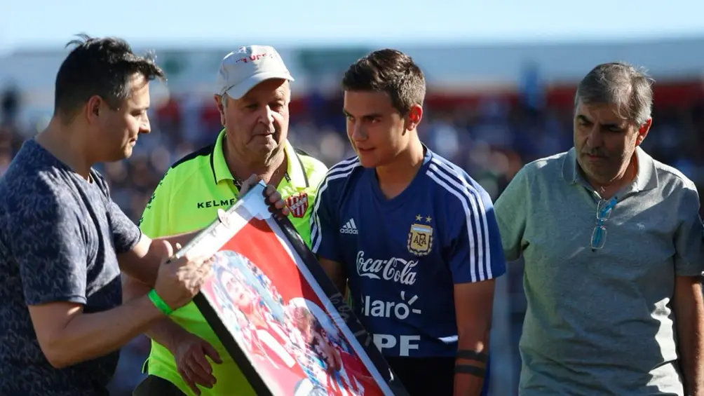 Dybala fue ovacionado en un entrenamiento a puertas abiertas en su ex club