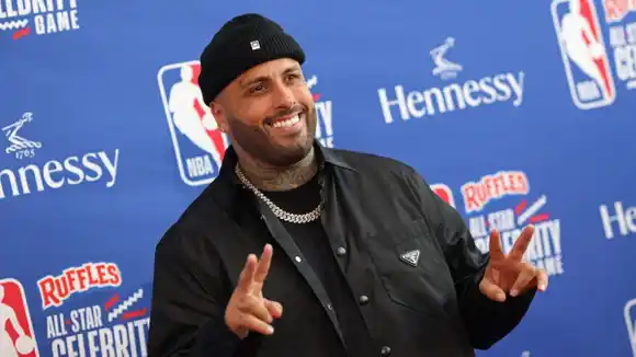 EN MEDIO DE RISAS: Así respondió Nicky Jam al hechizo de Aleska Génesis (video)