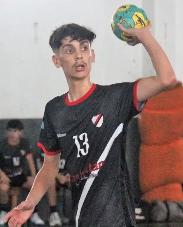 Ardito, jugador de Defensa Tandil.