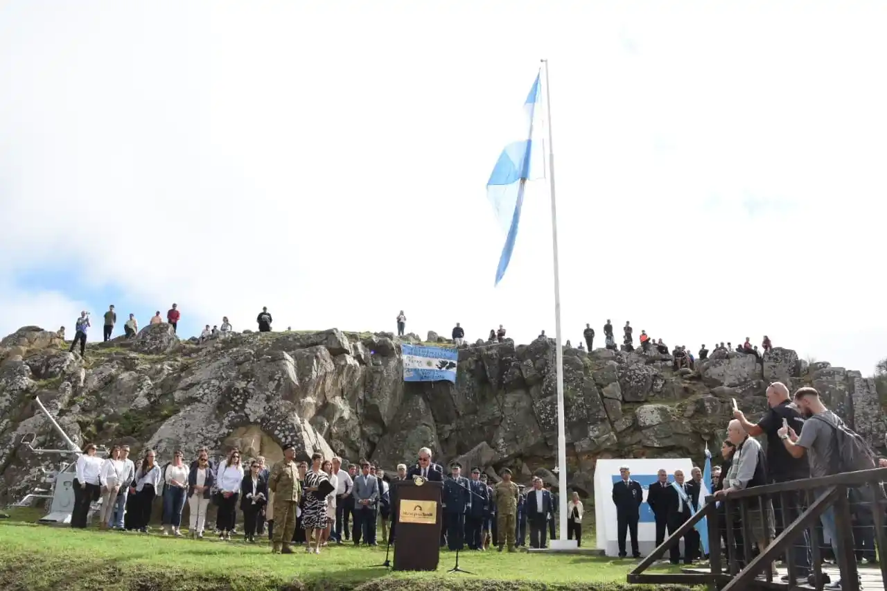 Se realizó un emotivo acto en conmemoración al 44° aniversario de la gesta de Malvinas.