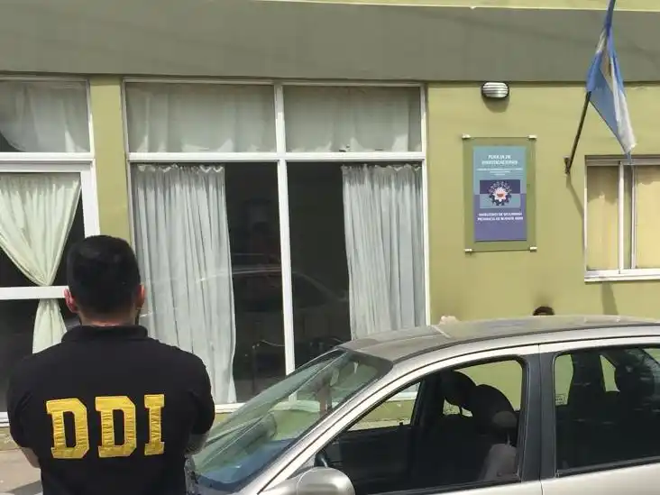 Asaltan a matrimonio mayor mientras descansaba y policías recuperan televisor sustraído