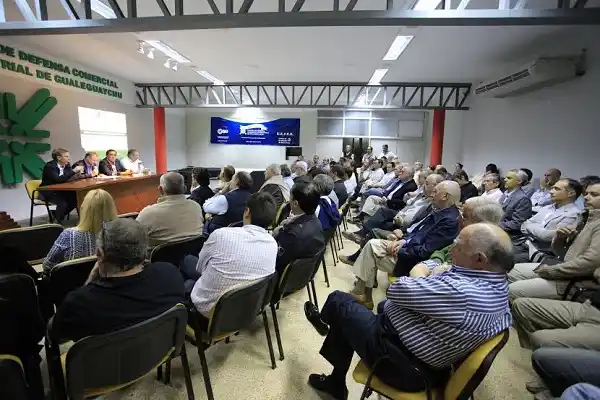 El Centro de Defensa Comercial se renovó con beneficios y descuentos para sus socios