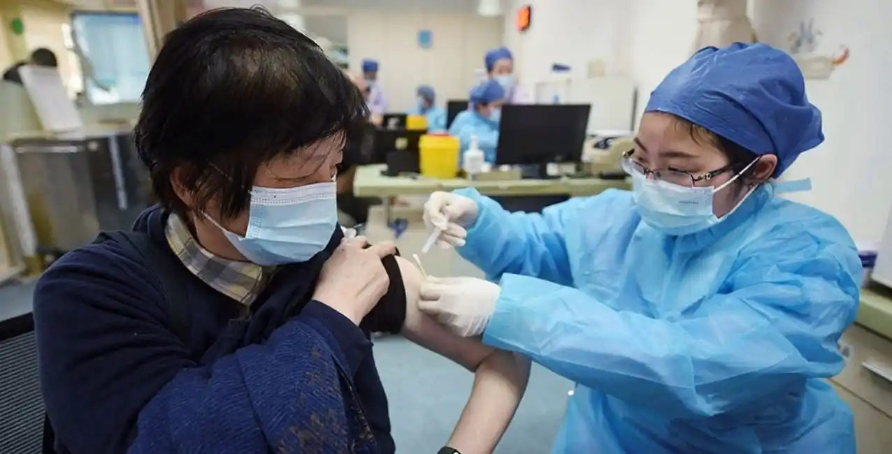 China inmunizó a 1.000 millones de personas con pauta completa