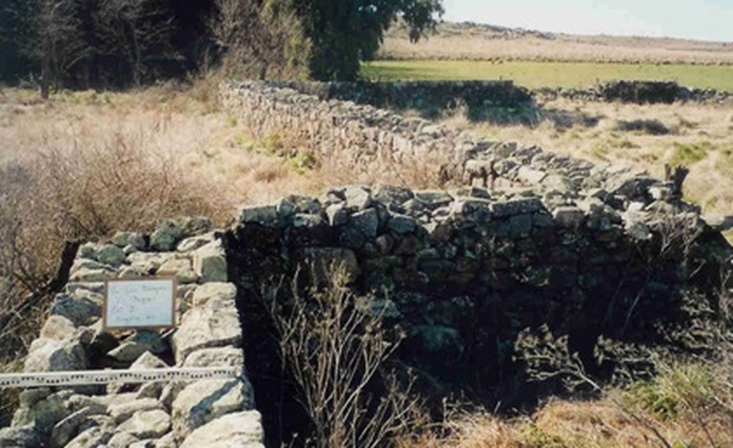 Buscan proteger 43 pircas y corrales de piedra de la cuenca del Chapaleofú
