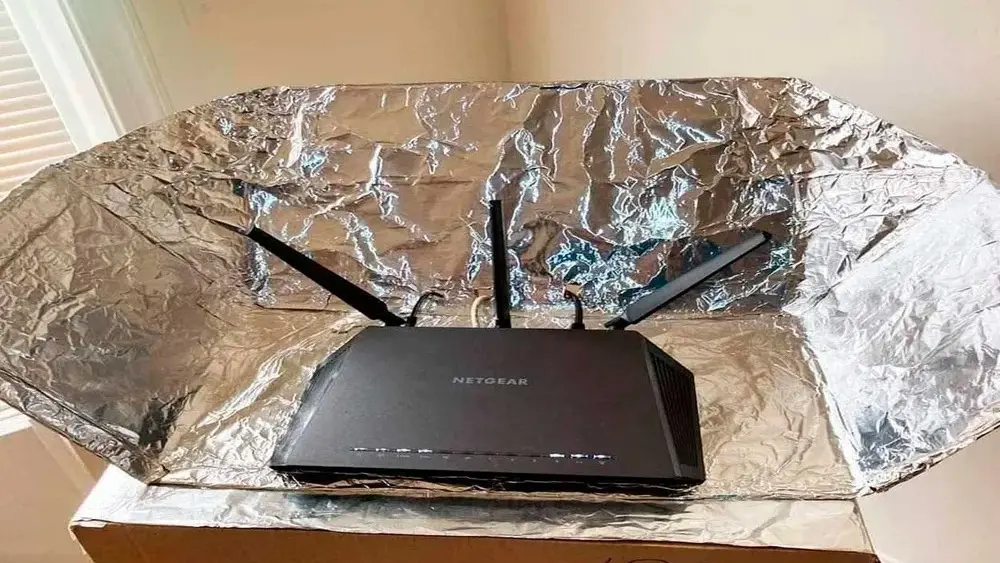Qué pasa si ponés papel aluminio detrás del router y por qué algunos lo están haciendo