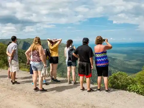Viajó más gente, pero gastó menos: el balance agridulce que dejó el fin de semana largo