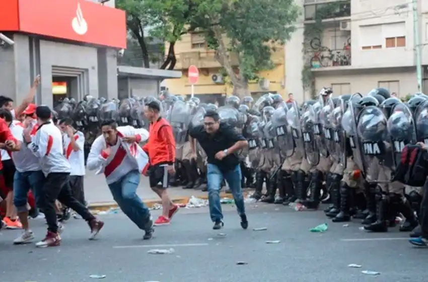 El Gobierno porteño admitió fallas en el operativo de seguridad y culpó a las «mafias vinculadas al fútbol»