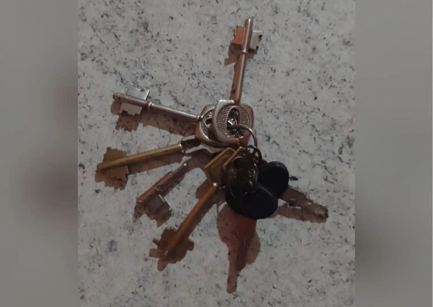 Encontraron este manojo de llaves