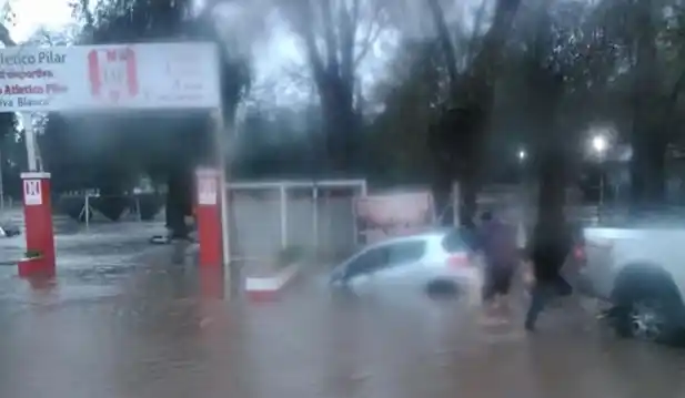Pilar: Zúccaro suspendió cierre de campaña por la inundación