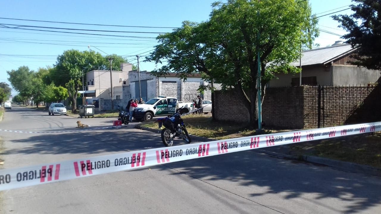 Balacera en Luján: Un policía que trabaja como delivery mató a uno de los delincuentes que le quiso robar la moto