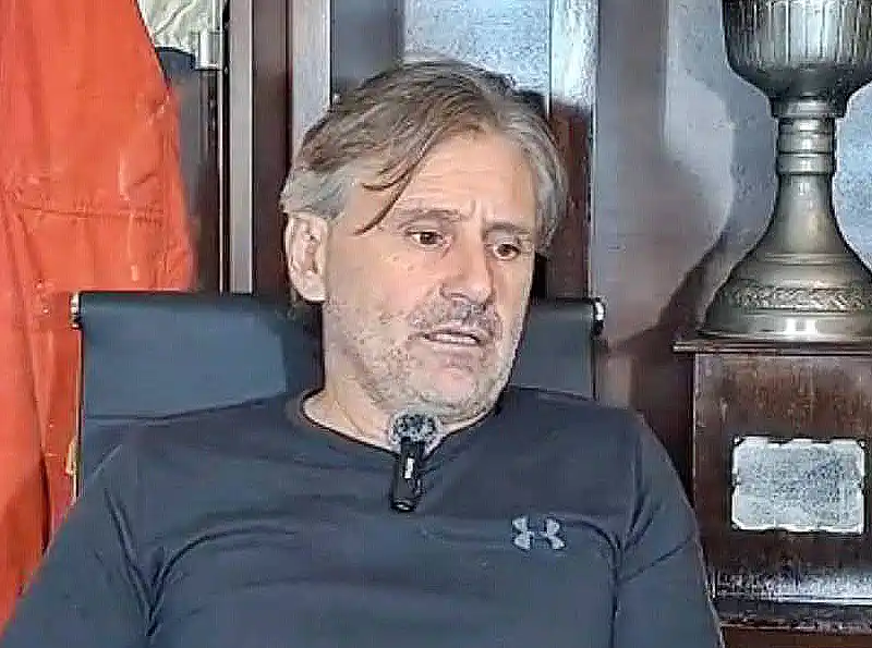 Trompearon a Marcos Di Palma en la YPF de ruta 3 en Tres Arroyos